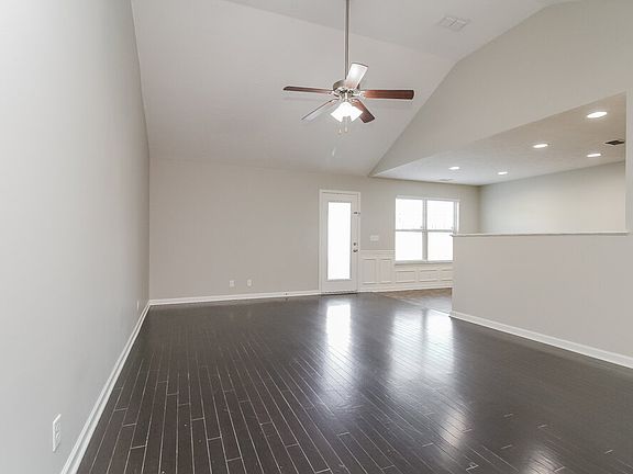 5th image of 1634 Colyn Ave