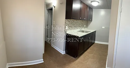 9620 Ivanhoe Ave Photo 1