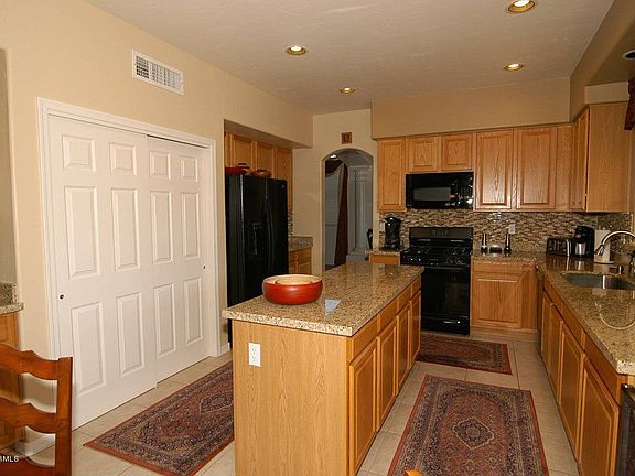 5th image of 341 W Sacaton Canyon Dr