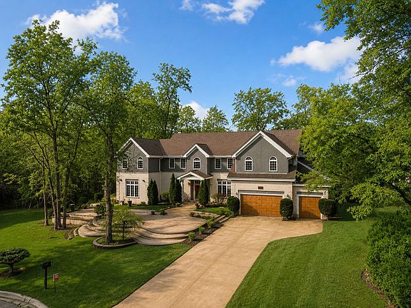 2nd image of 28W280 Oak Creek Ct