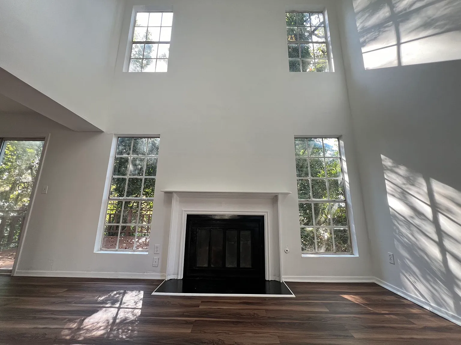 3 bed, 2.5 bath, 1492 sqft, $1,700 — Photo 3