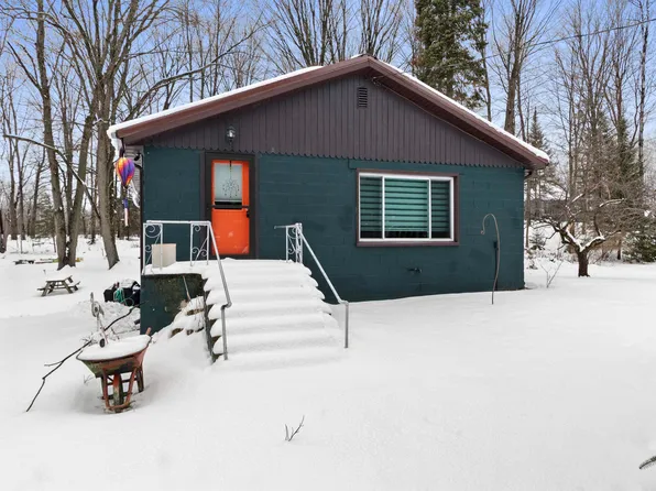 N8719 Pines Rd, Wausaukee, WI 54177