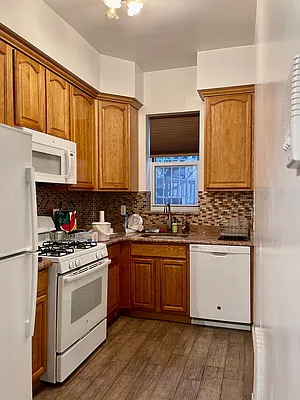 Rented by Highline Residential | media 2