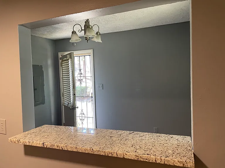 2875 Hedgewood Dr NW — Photo 9