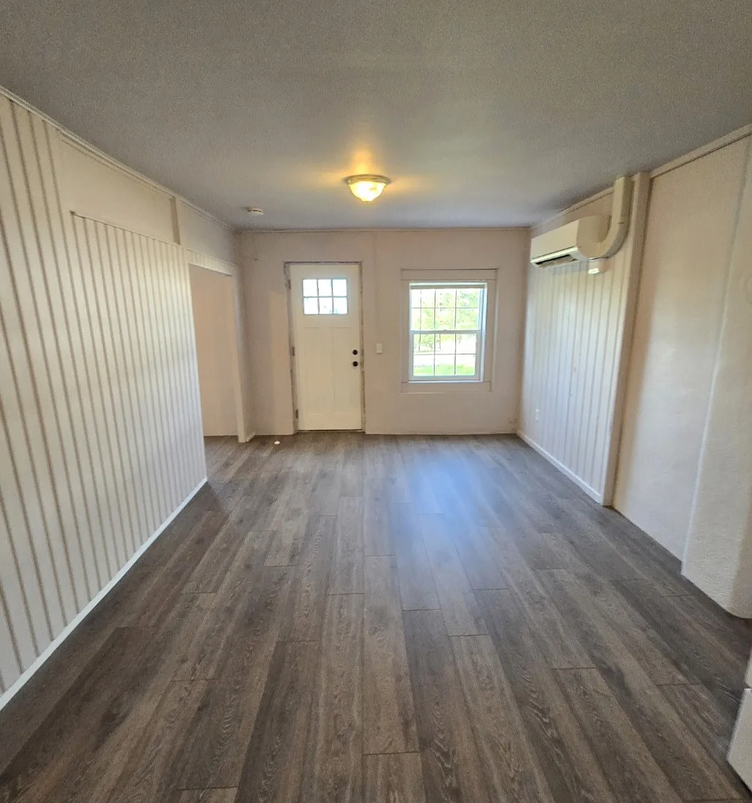 1 bed, 400 sqft, $835 — Photo 2