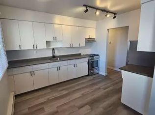 11640 124th St NW #4, Edmonton, AB T5M 0K7