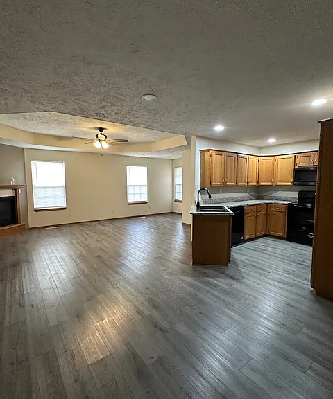 817 Pinhook Dr — Photo 7