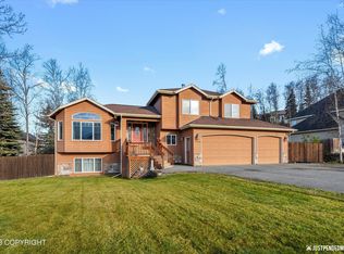 10741 Briggs Cache Cir, Eagle River, AK 99577