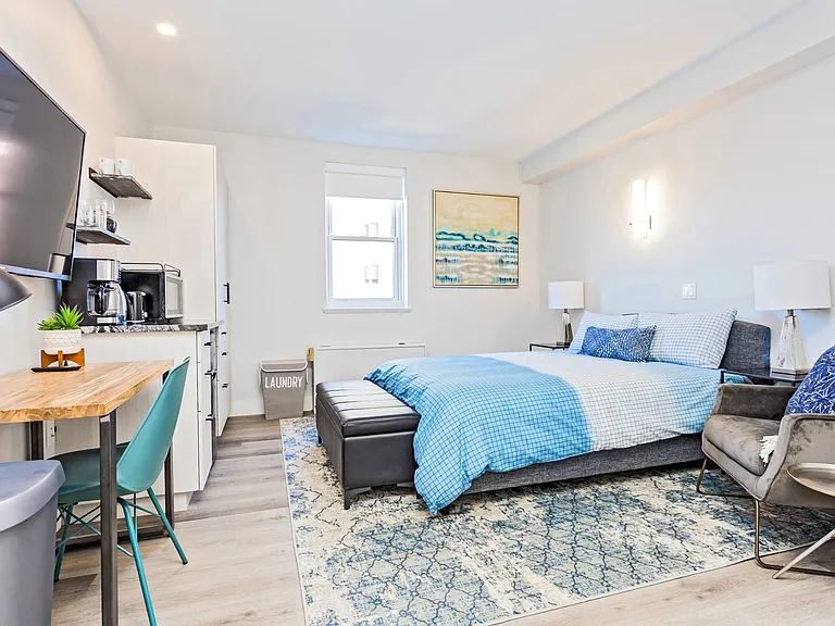 330 McLeod St — Photo 30