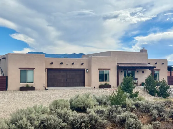 306 Morgan Rd, Taos, NM 87571
