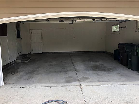 5th image of 47900 Robin St