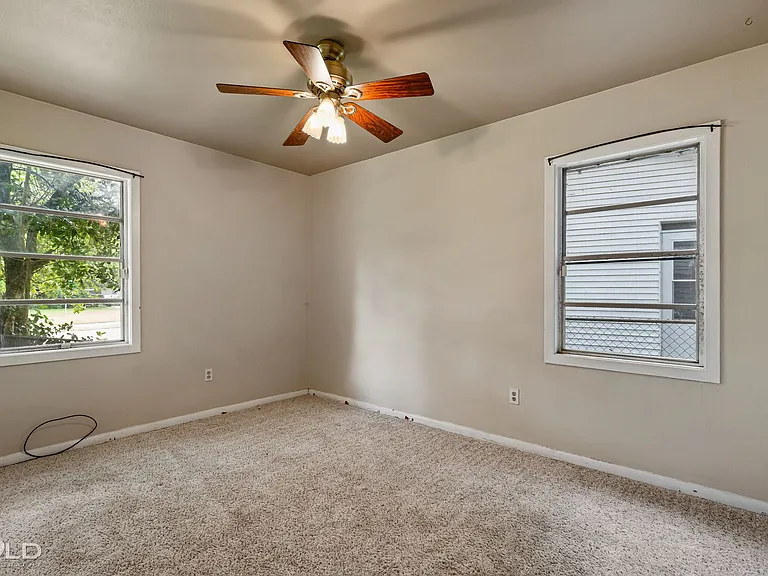 1219 Olwen Dr — Photo 13