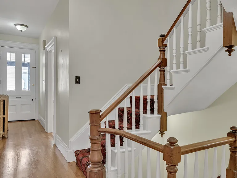 92 Thorndike St — Photo 6