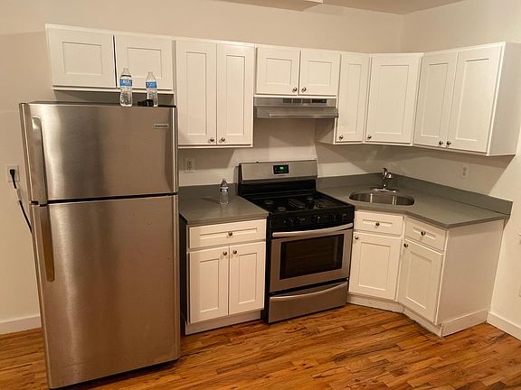 5th image of 134 Scribner Ave #2