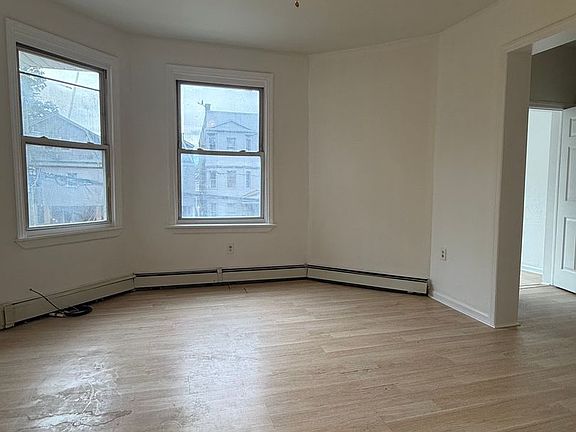 4th image of 183 N 11th St #2