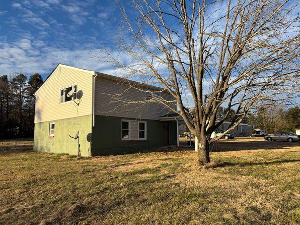 25 Double Bridges Rd APT 1