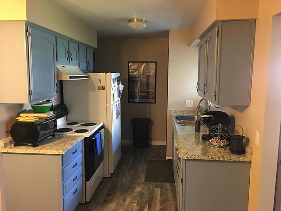 2nd image of 1502 Illinois Dr