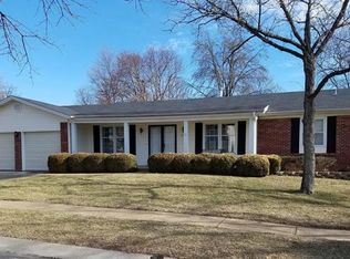 2128 Hillsgate Ct, Saint Louis, MO 63146