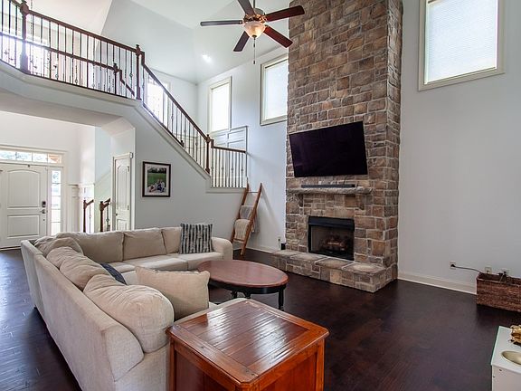 5th image of 1746 Scarsboro Ln