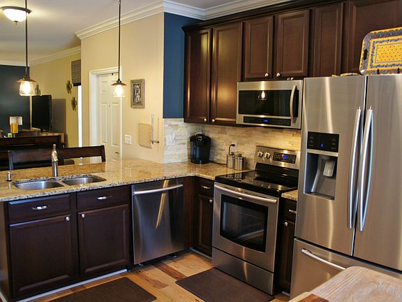 Kitchen (Alt. View)
