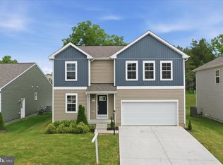 92 Belmont Pl, Falling Waters, WV 25419