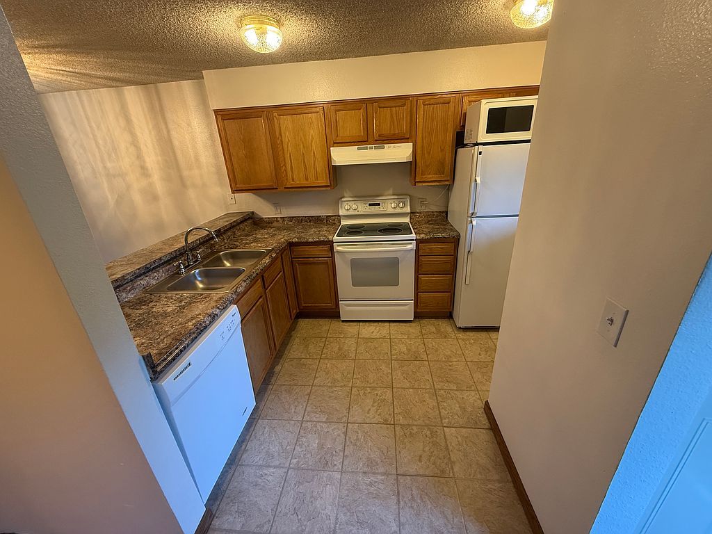 1705 Heatheridge Rd Unit 204