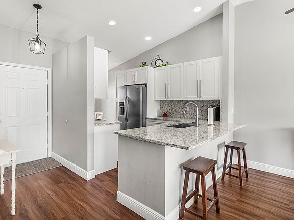 5th image of 13545 Fountain View Blvd