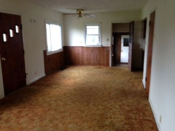 3rd image of 2334 Park Ave E