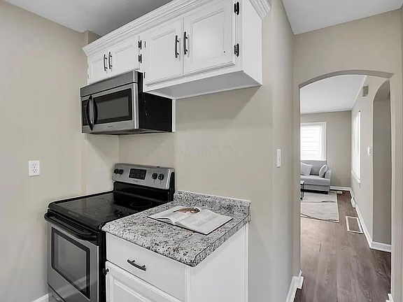 3rd image of 690 S Hague Ave #1