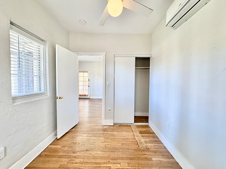 342 W Willetta St #1 — Photo 26