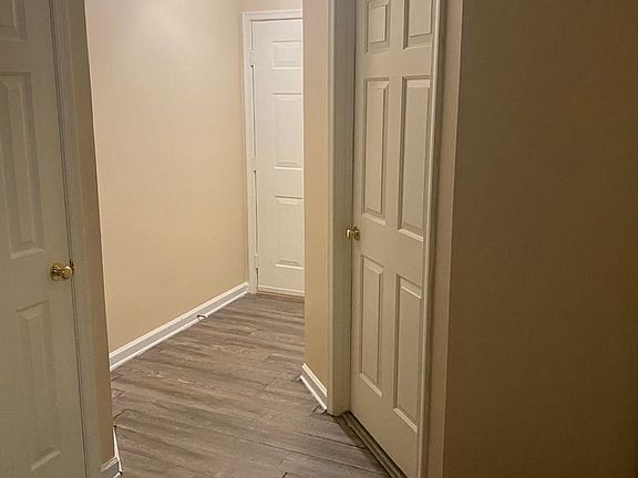 3rd image of 902 Blue Leaf Ct APT J