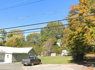 457 W Line St, Calhoun, GA 30701