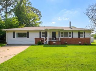 908 9th Ave, Pleasant Grove, AL 35127