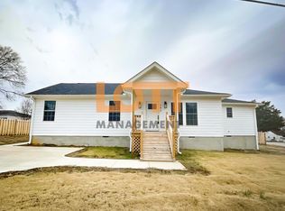 101 Elmer St, Greer, SC 29651