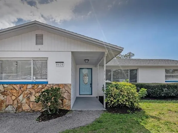 8628 Magnolia Dr, Seminole, FL 33777