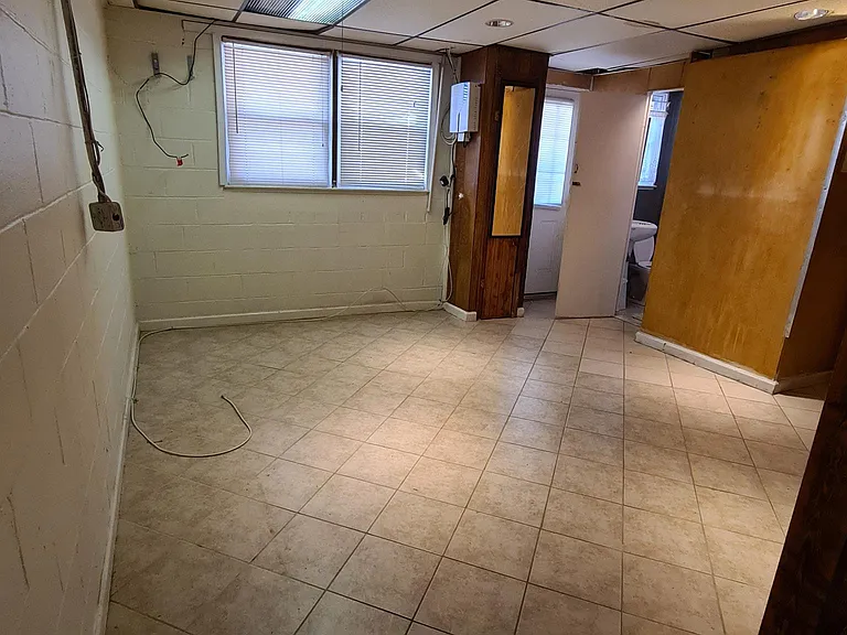1141 Gloria Ave — Photo 14