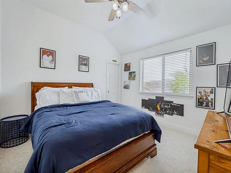 851 Forest St — Photo 12