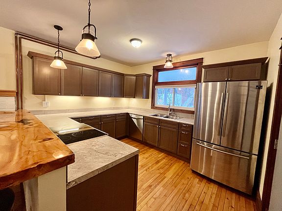 4th image of 239 W Hewitt Ave #A