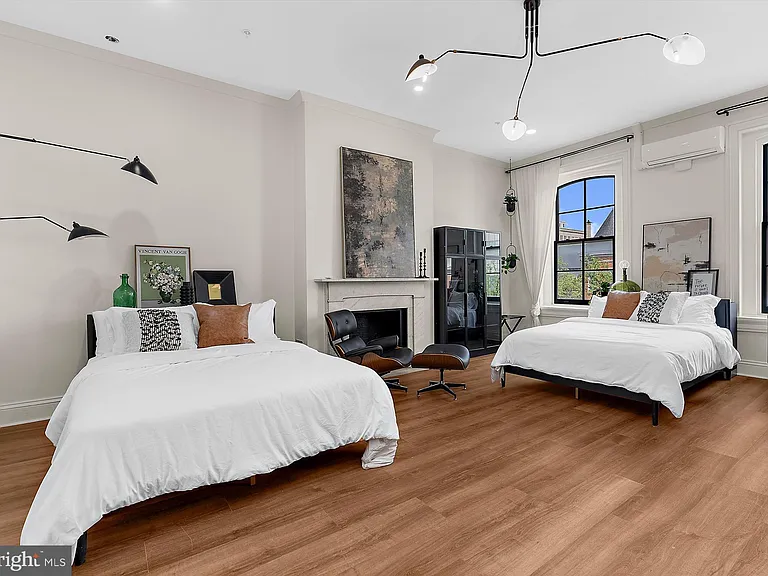 2220 N Charles St #6 — Photo 12