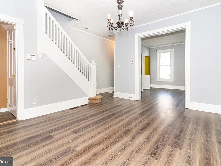 635 Chambers St — Photo 6