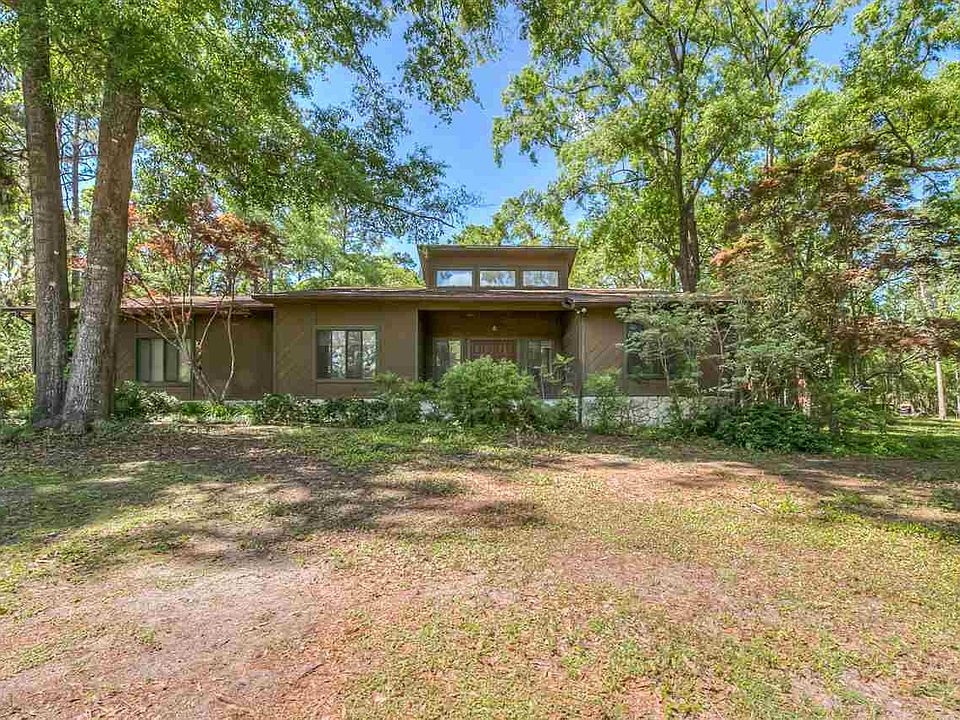 1st image of 3904 Dorset Pl