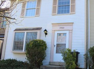 5562 Caithness Ct, Fairfax, VA 22032