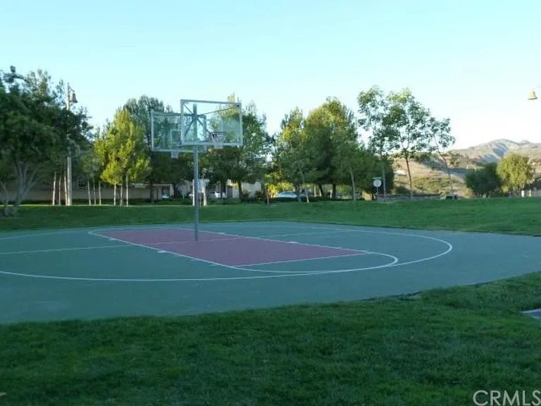 Nice Neighborhood