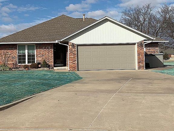 2nd image of 713 N Willow Branch Way