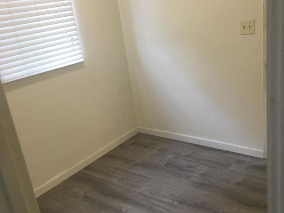 5th image of 212 W Pueblo St
