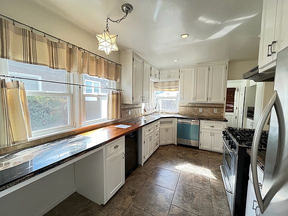 5th image of 6336 W 84th St