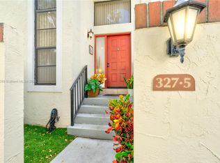 327 Ives Dairy Rd APT 5, Miami, FL 33179