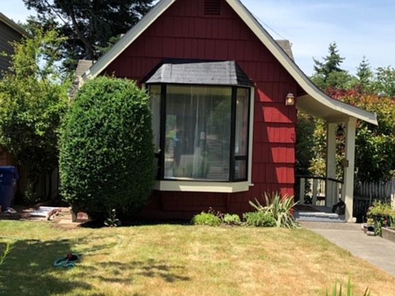 3rd image of 6821 28th Ave NE