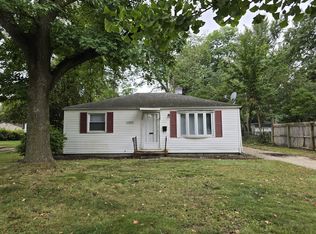 1314 Eastbrook Dr, South Bend, IN 46616