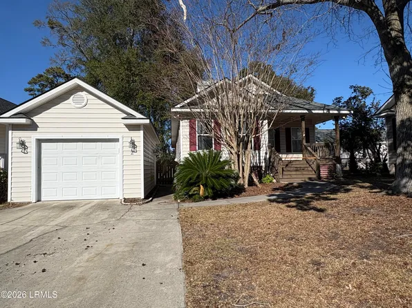 2 Hornsborough Ct, Beaufort, SC 29902